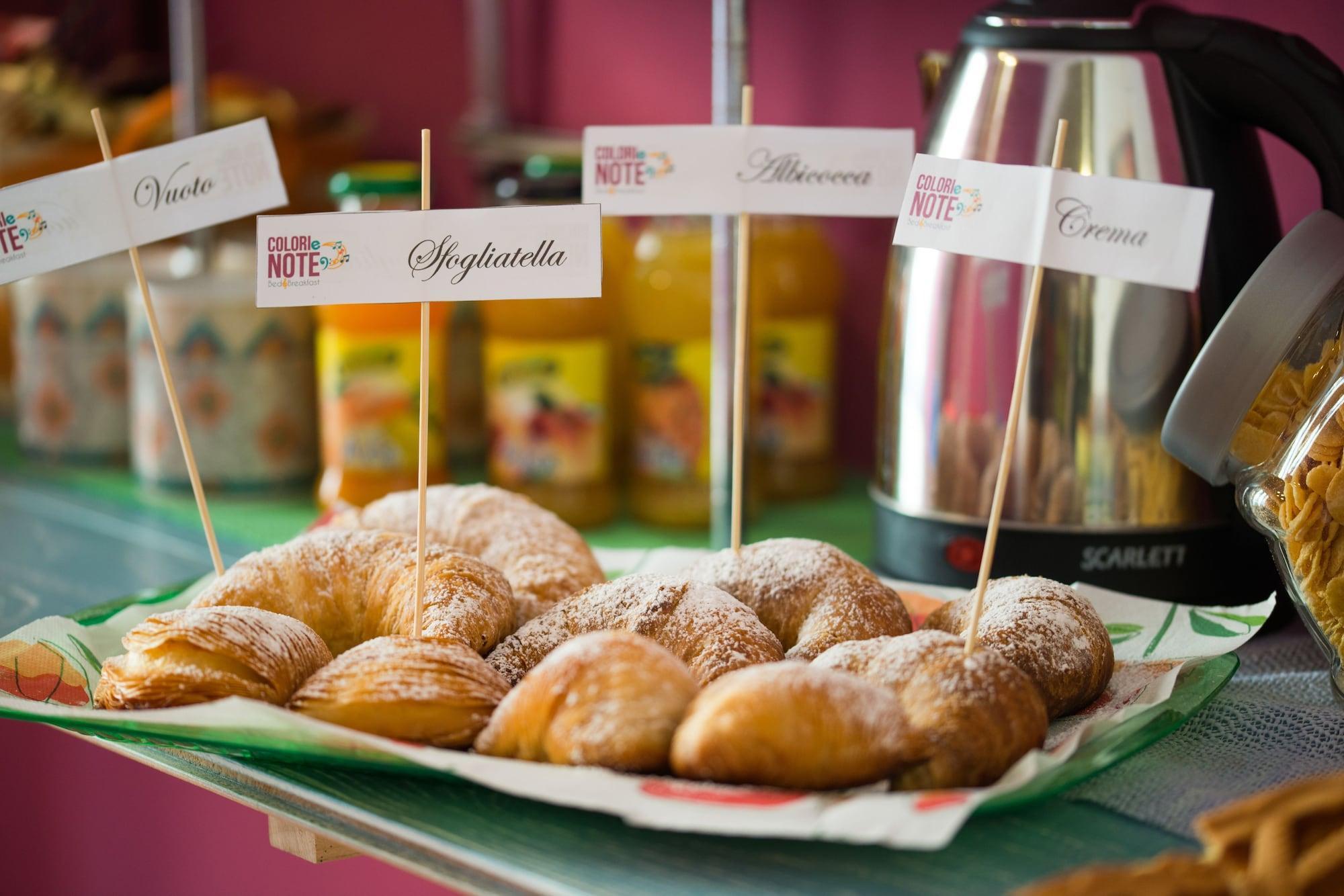 Colori E Note Bed & Breakfast Naples Luaran gambar