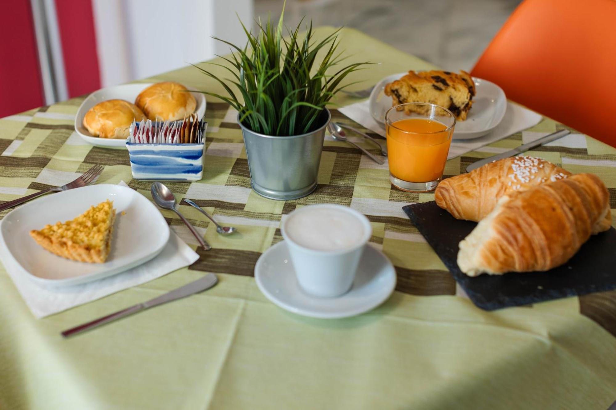 Colori E Note Bed & Breakfast Naples Luaran gambar